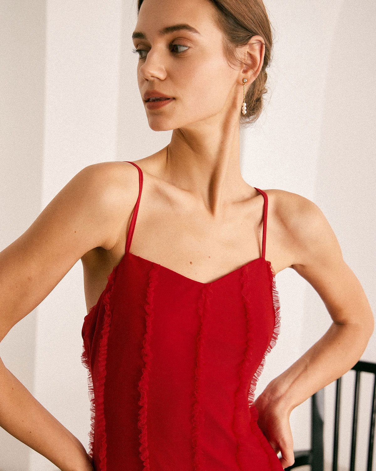 Kırmızı Kalp Yaka Fırfırlı Slip Maxi Elbise