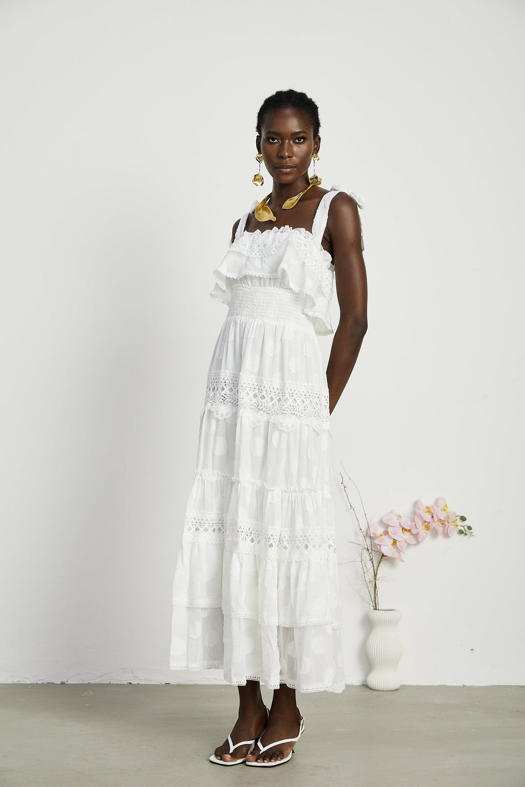 Roselinee dantel midi elbise