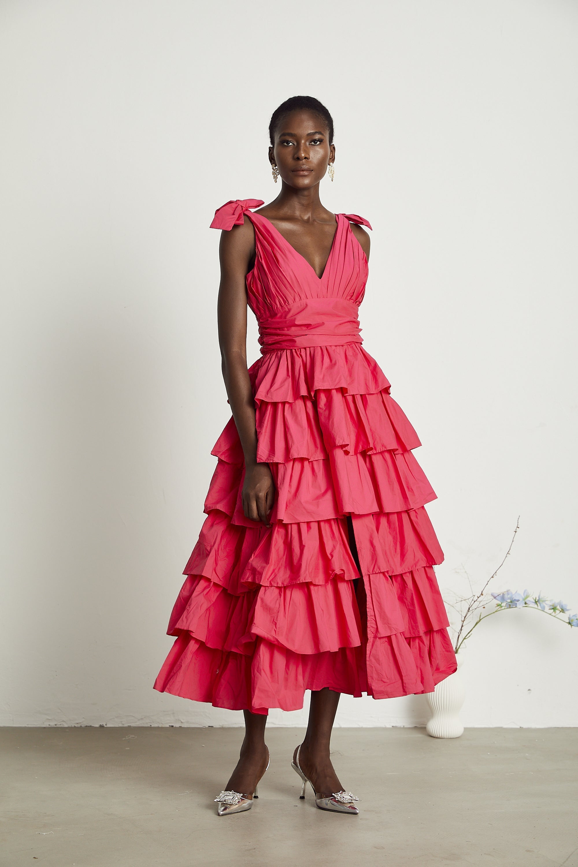 Emilienne Katlı Fırfırlı Midi Elbise