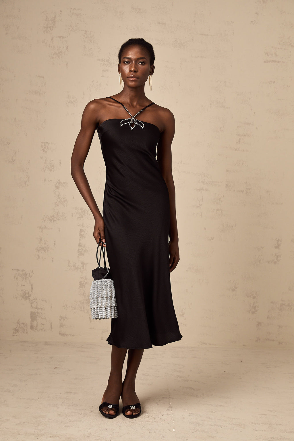 Célia Siyah Kristal Anahtar Deliği Detaylı Midi Elbise