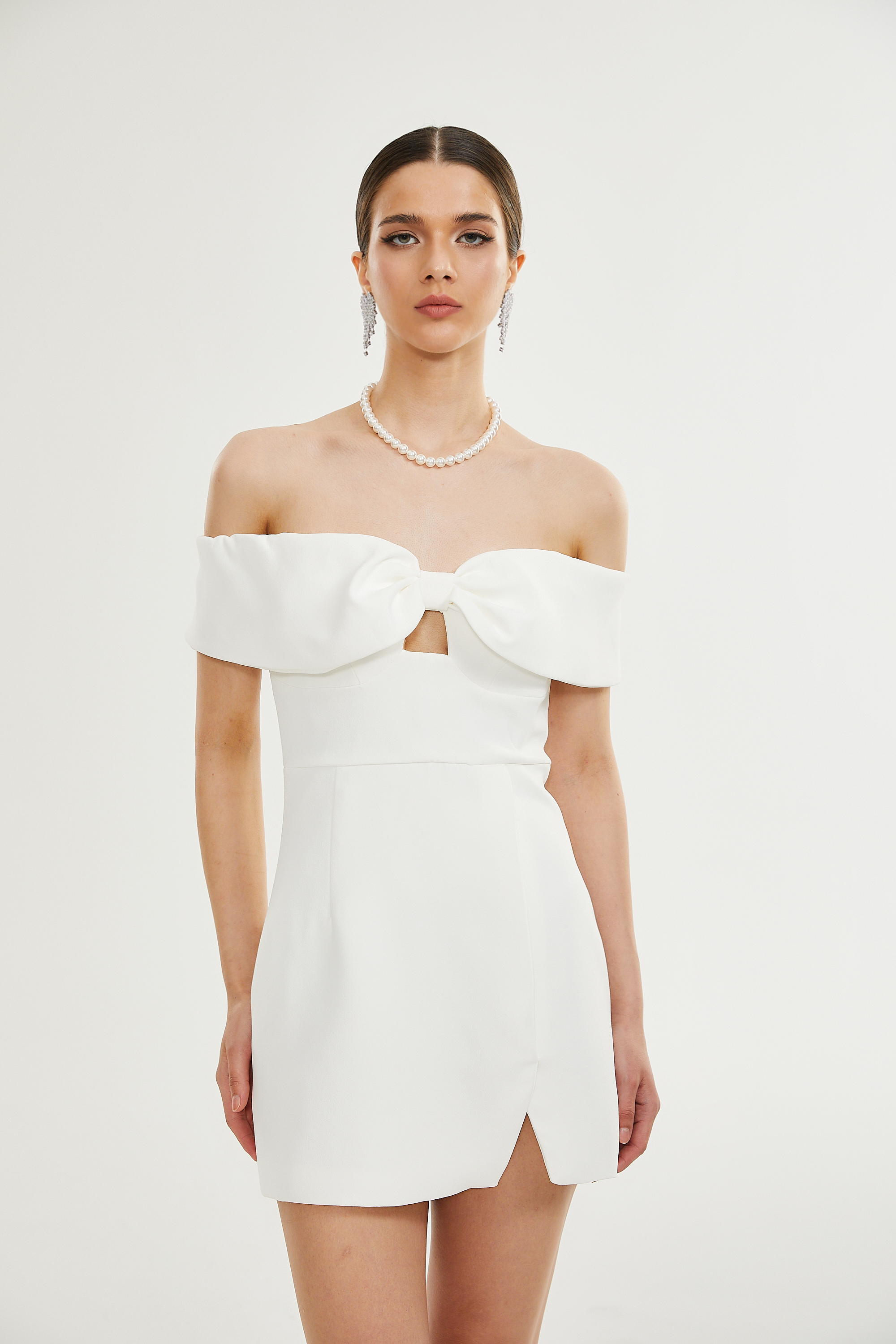 Victoire fiyonk detaylı mini elbise