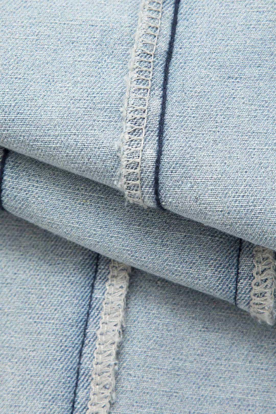 Denim Yıpranmış Detaylı Düz Paça Jean