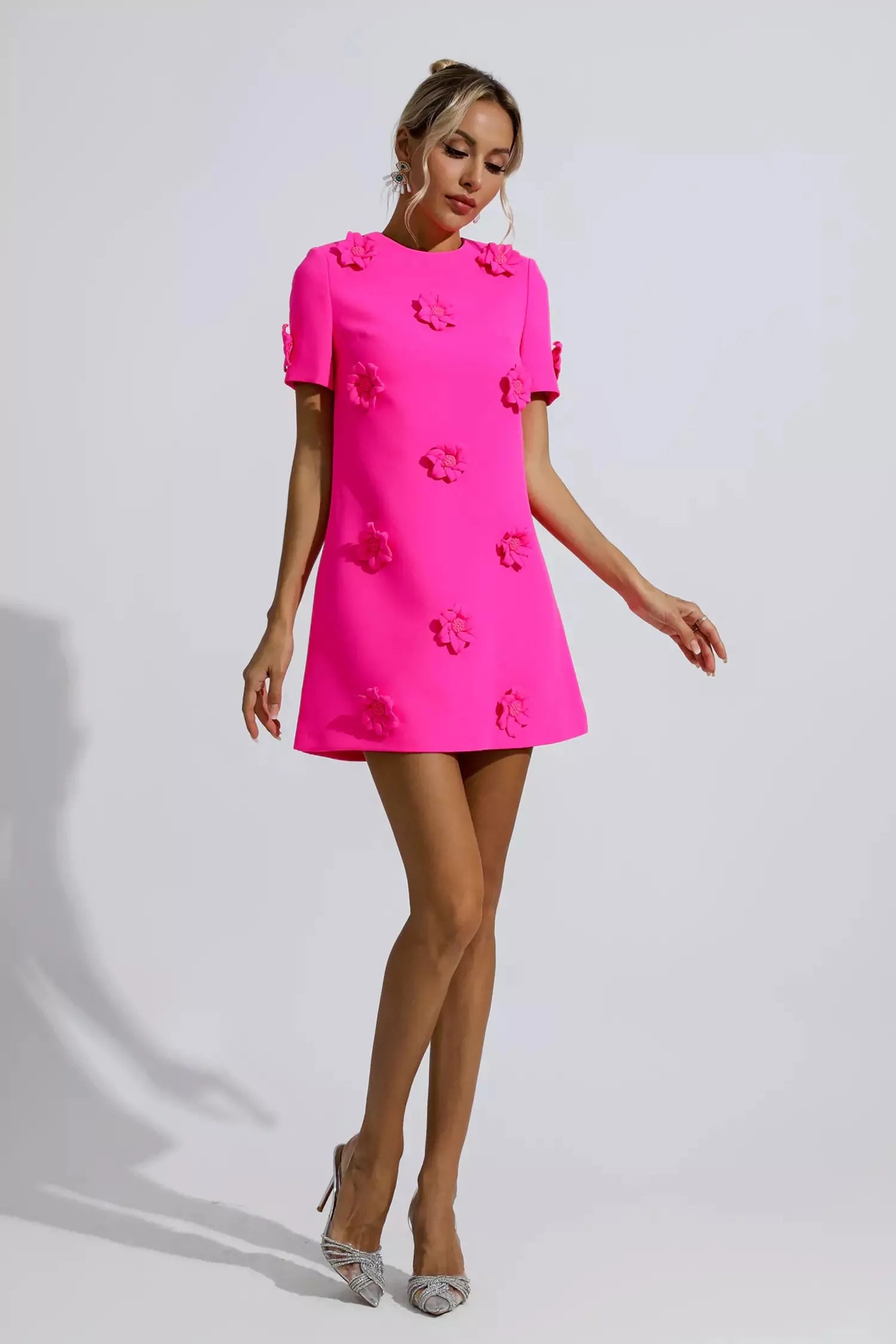 Alison Pembe Jakarlı Çiçekli Mini Elbise (Run Small)