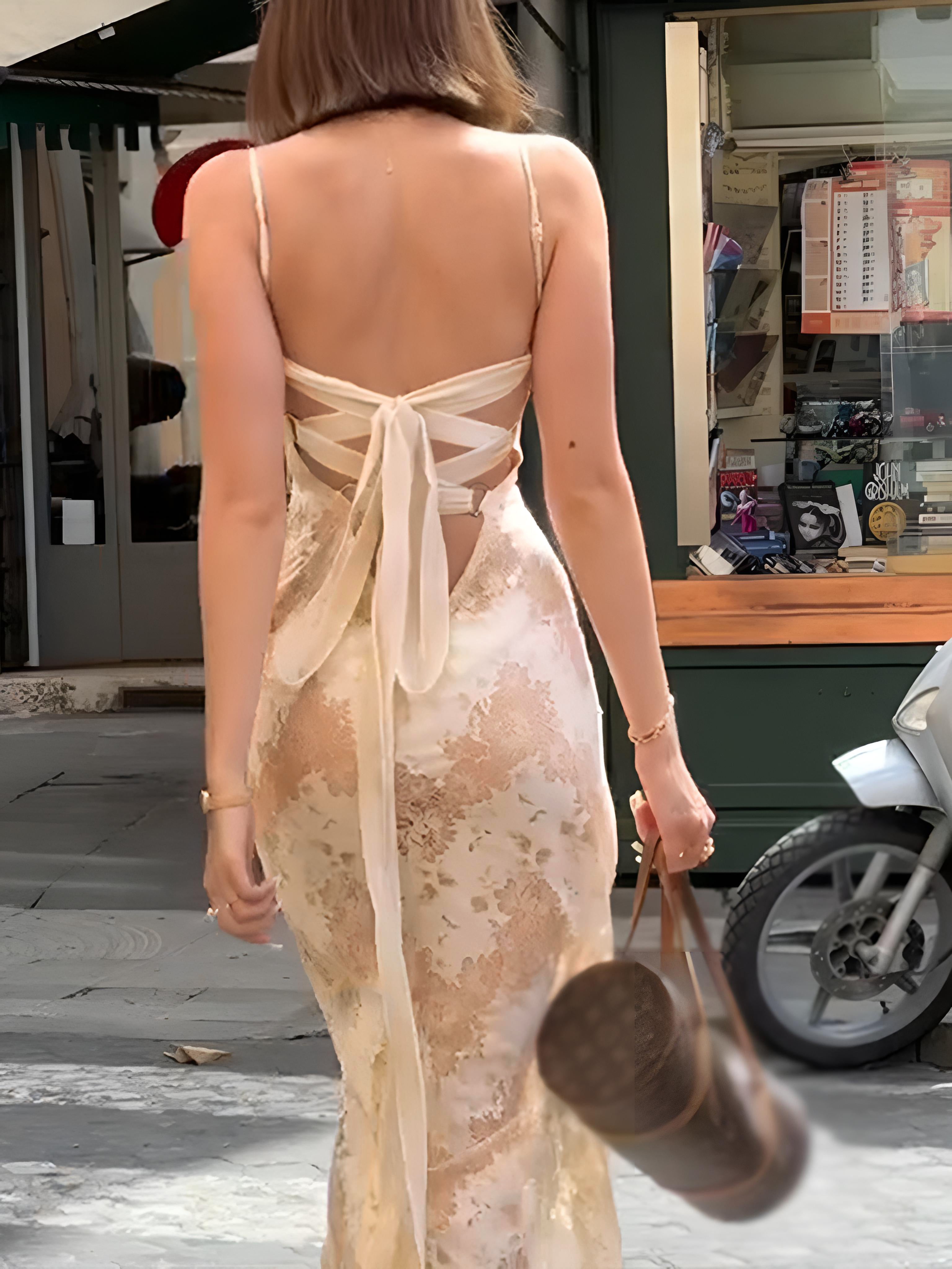 Sırtı Açık Çapraz Düğümlü Maxi Elbise Bej
