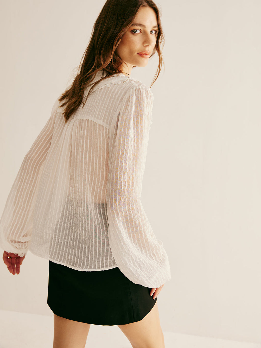 Ruffle Neck Pinstripe Yarı Şeffaf Gömlek