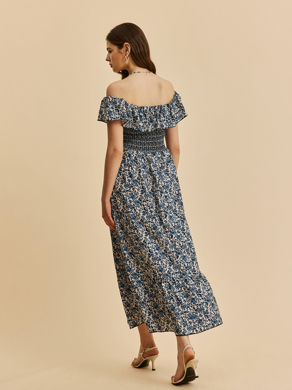 Boho Smokin Omuz Açık Fırfırlı Çiçekli Elbise