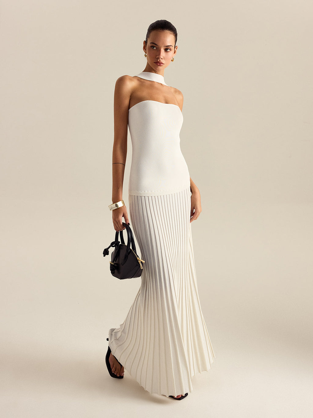 Halter Yaka Pileli Uzun Elbise