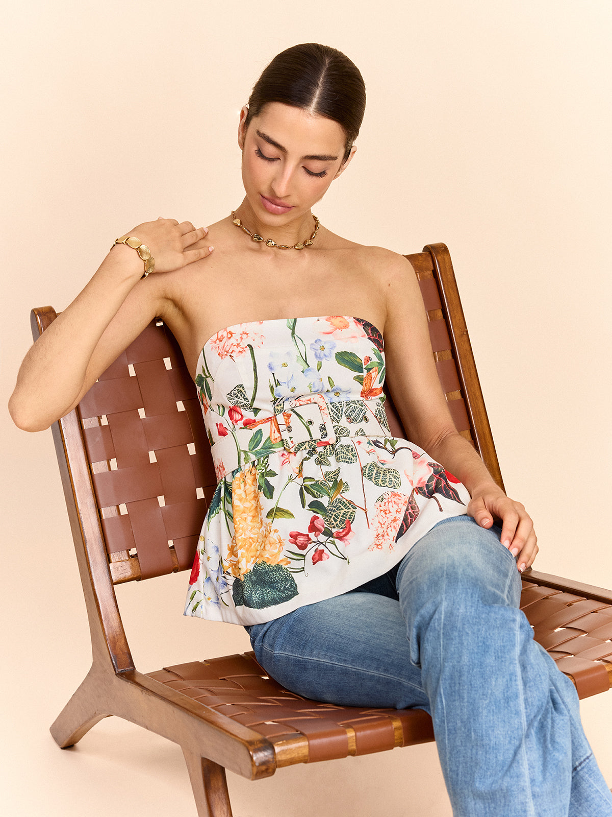 Çiçek Desenli Straplez Peplum Üst Kemerli