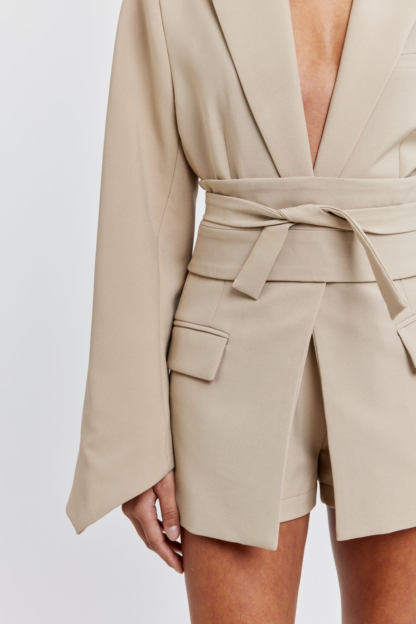 Taupe Kemerli Blazer Ceket
