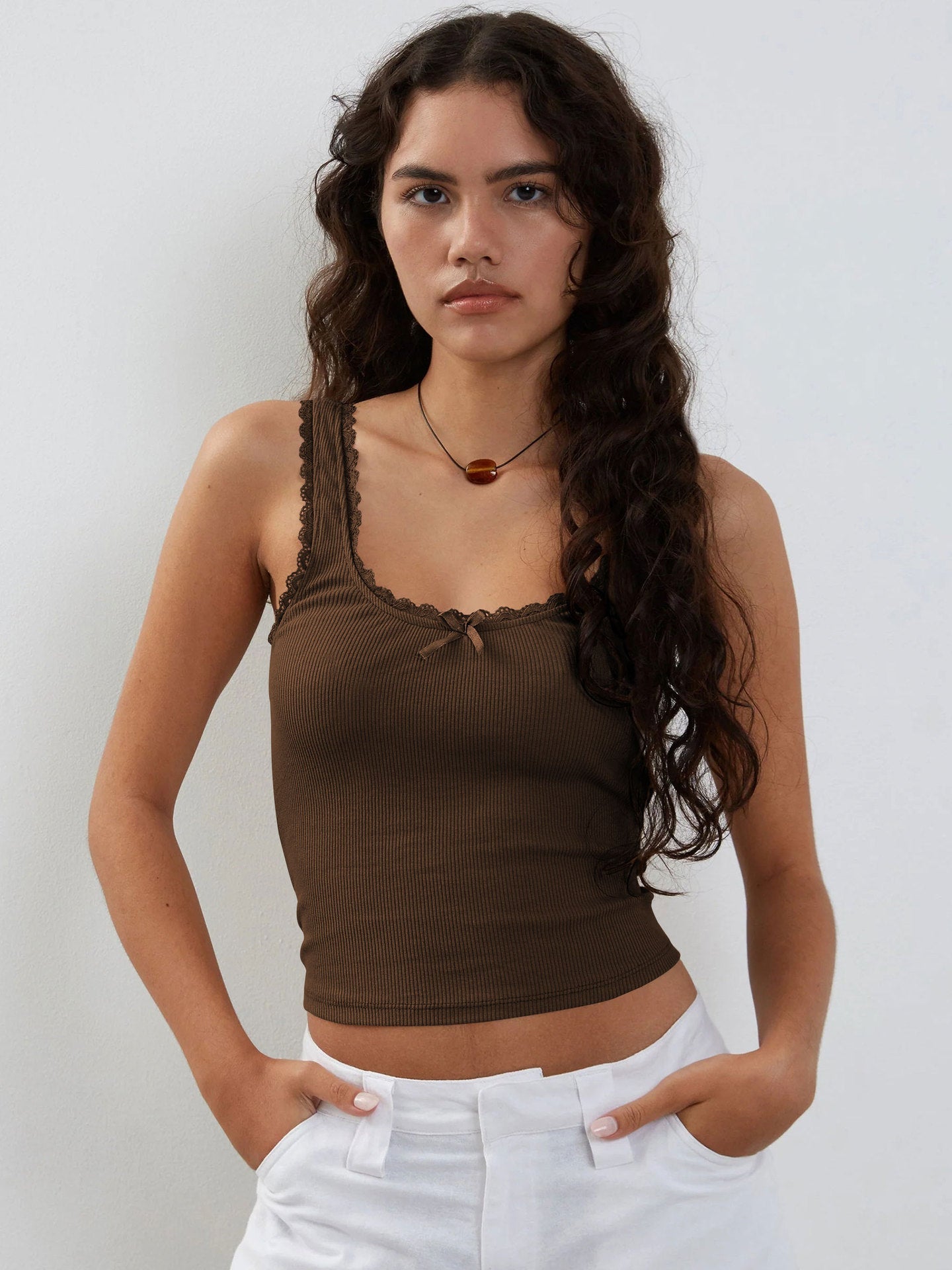 Muı Kahverengi Dantel Askılı Crop Top