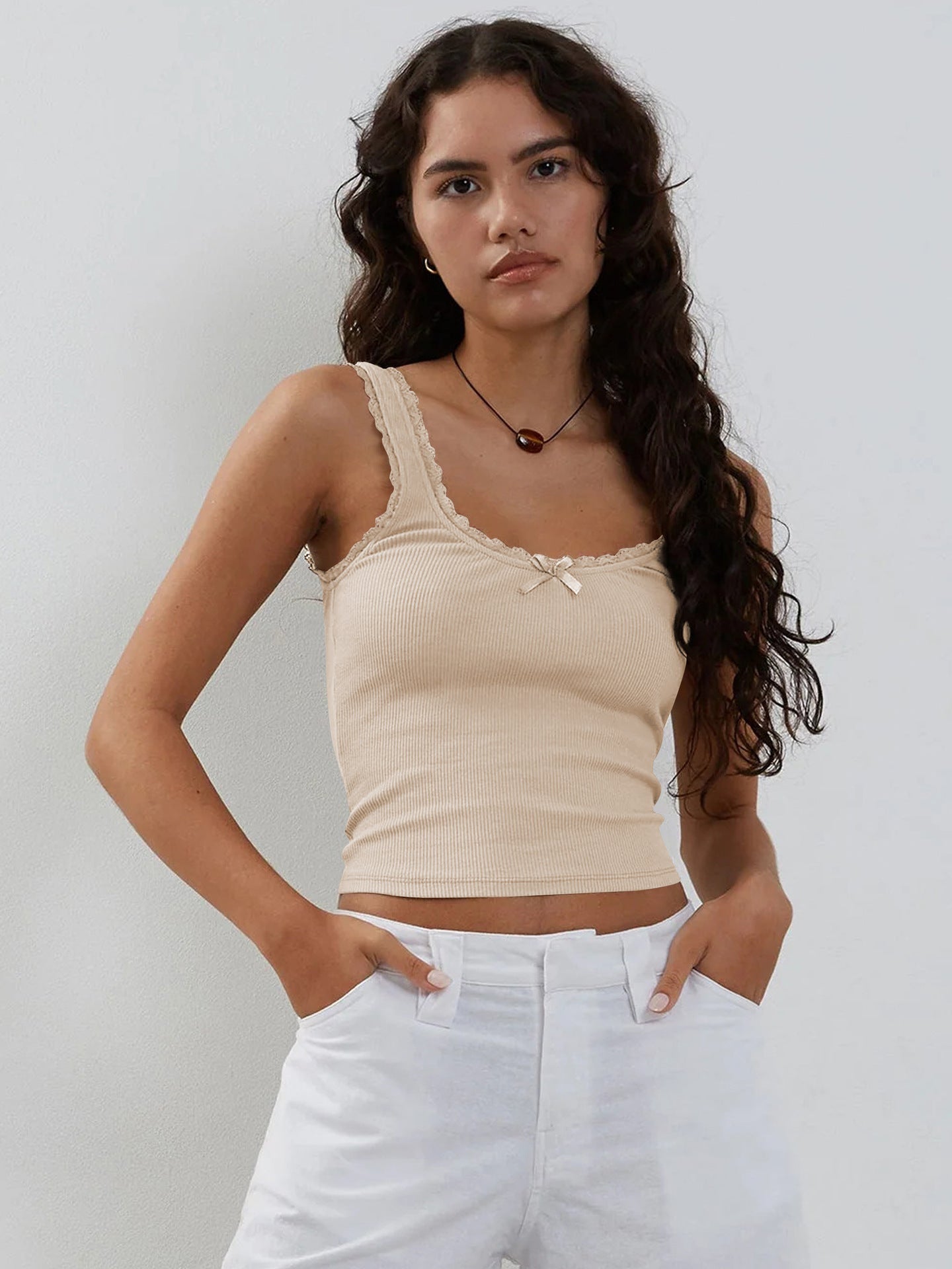 Muı Bej Dantel Detay Askılı Crop Top