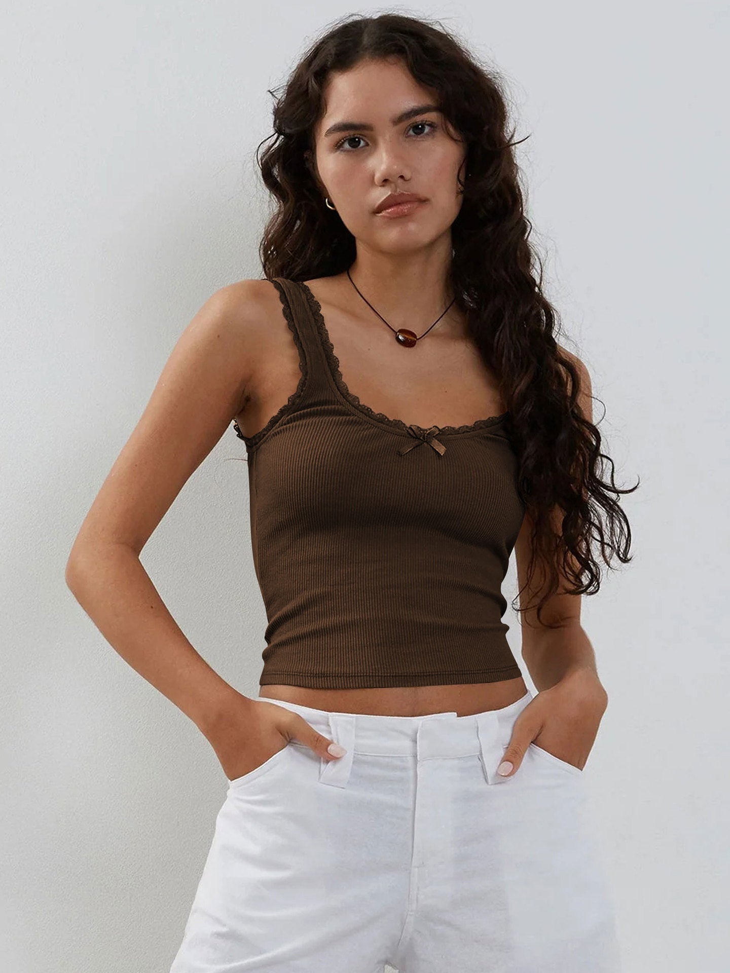 Muı Kahverengi Dantel Askılı Crop Top
