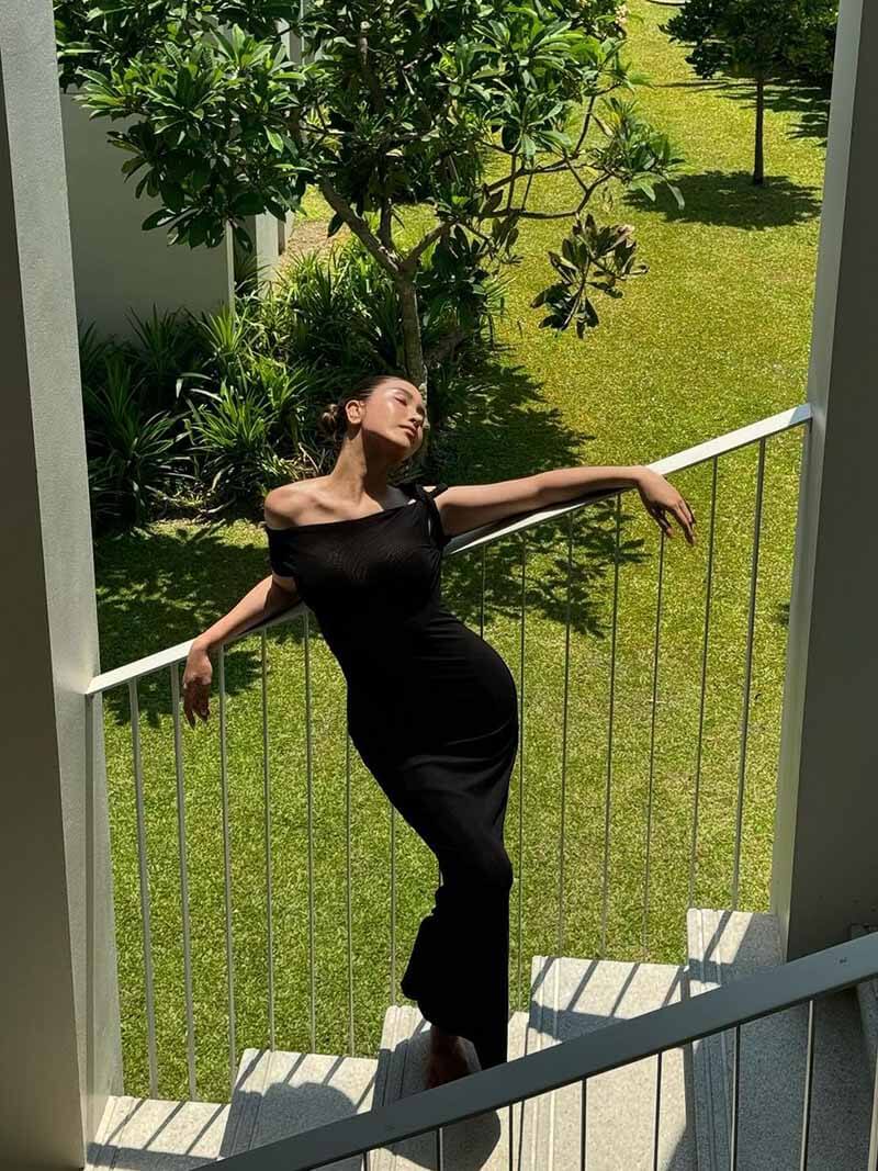 Kylie Bükülmüş Maxi Elbise