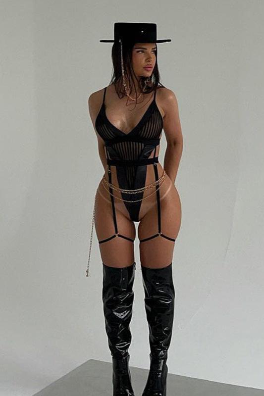 Zebra Dantel Body Siyah Derin V Yaka Çizgili