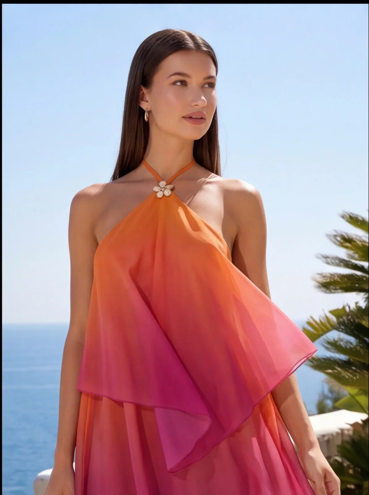 Halter Yaka Çiçek Aksesuarlı Mini Elbise