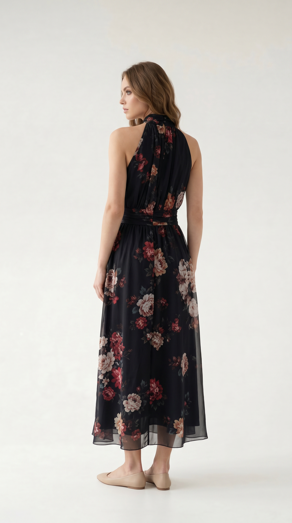 Çiçek Desenli Halter Yaka Maxi Elbise