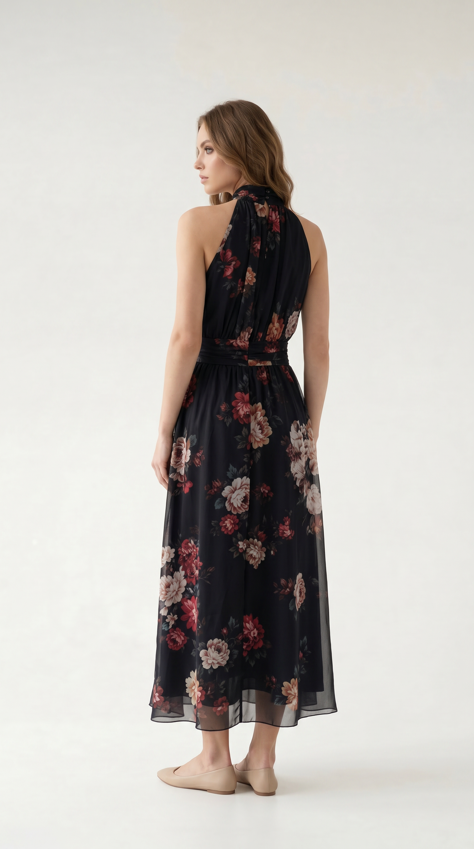 Çiçek Desenli Halter Yaka Maxi Elbise